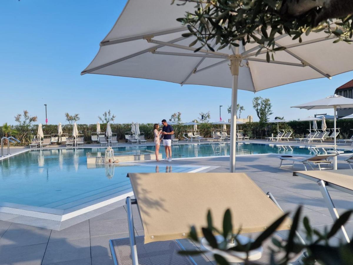 Fantinello Hotel Каорле Экстерьер фото