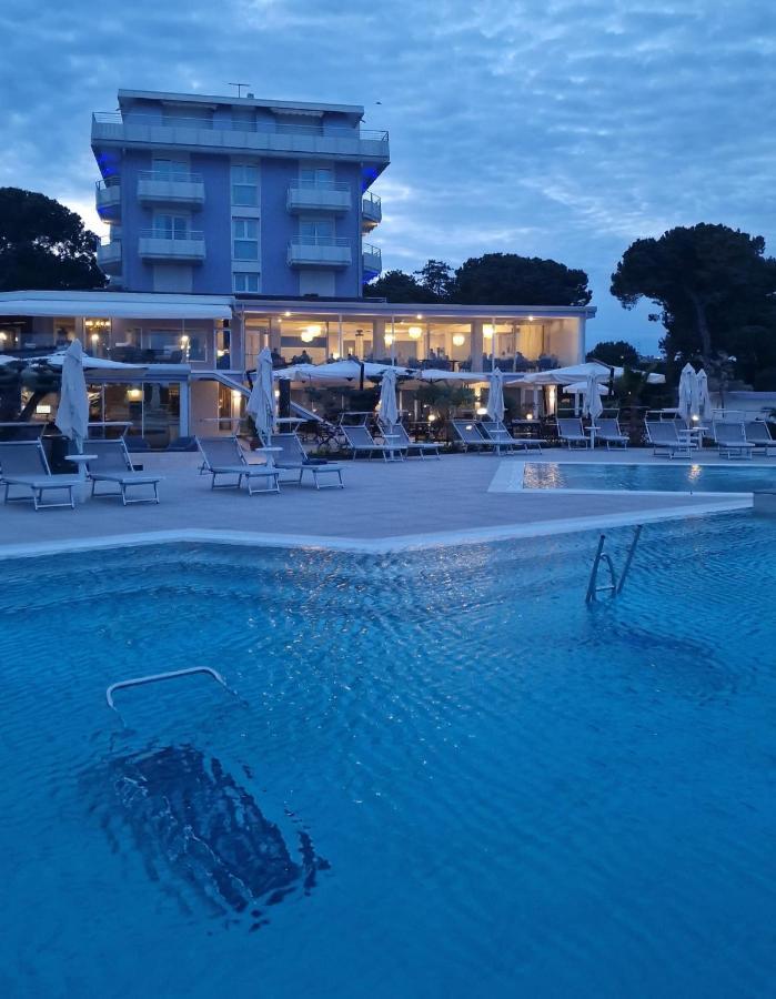 Fantinello Hotel Каорле Экстерьер фото