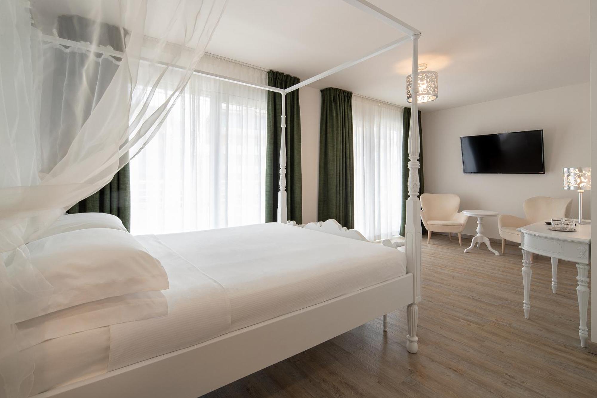 Fantinello Hotel Каорле Экстерьер фото