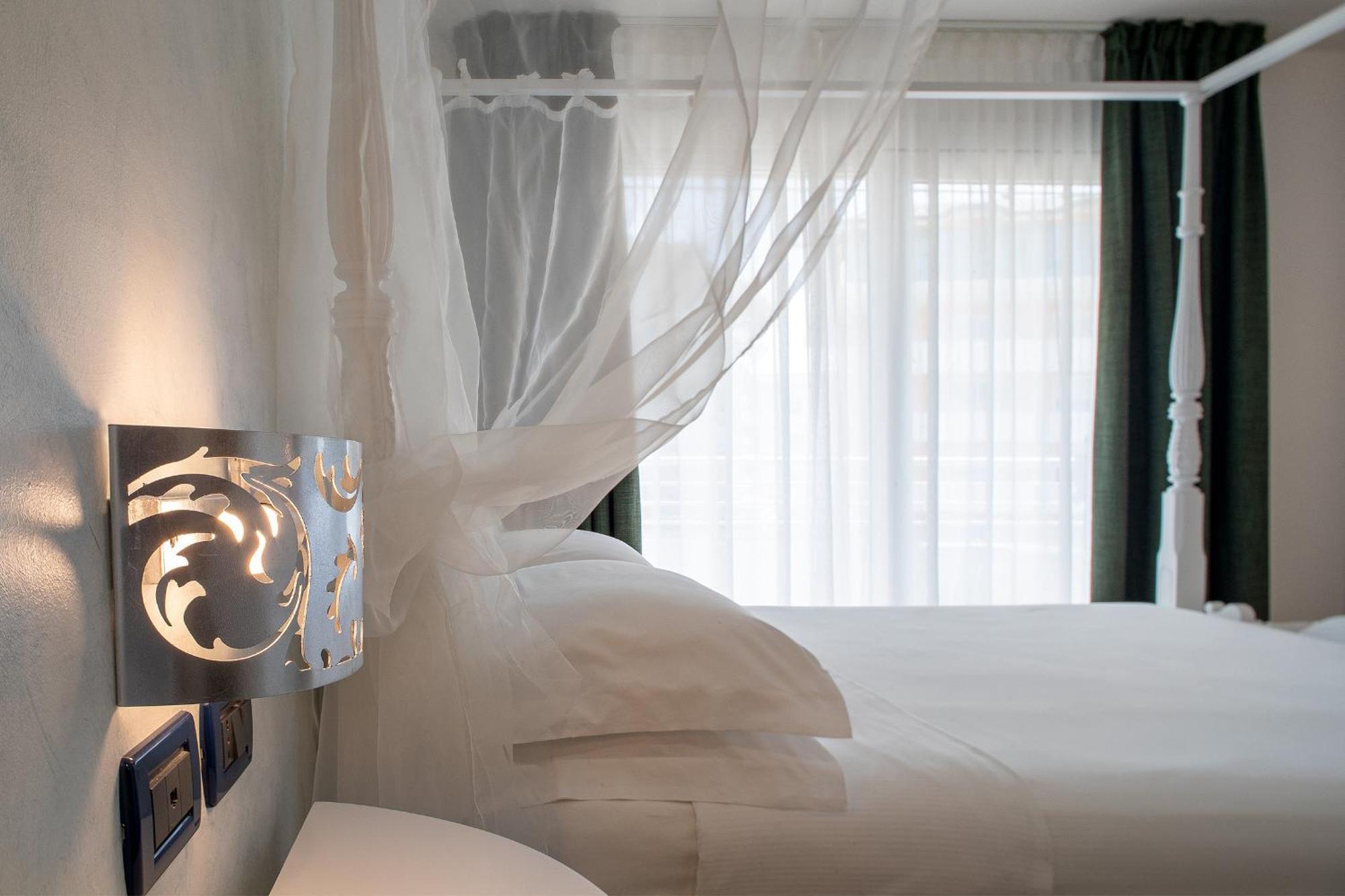 Fantinello Hotel Каорле Экстерьер фото