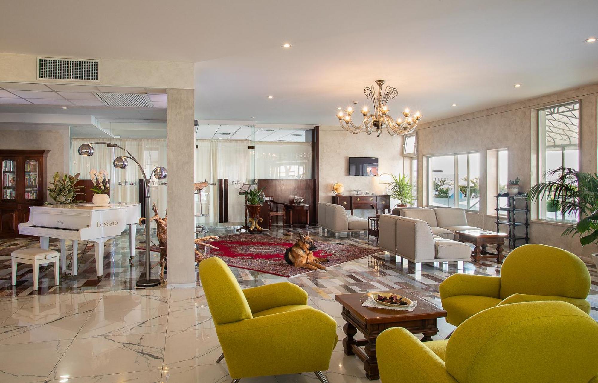 Fantinello Hotel Каорле Экстерьер фото