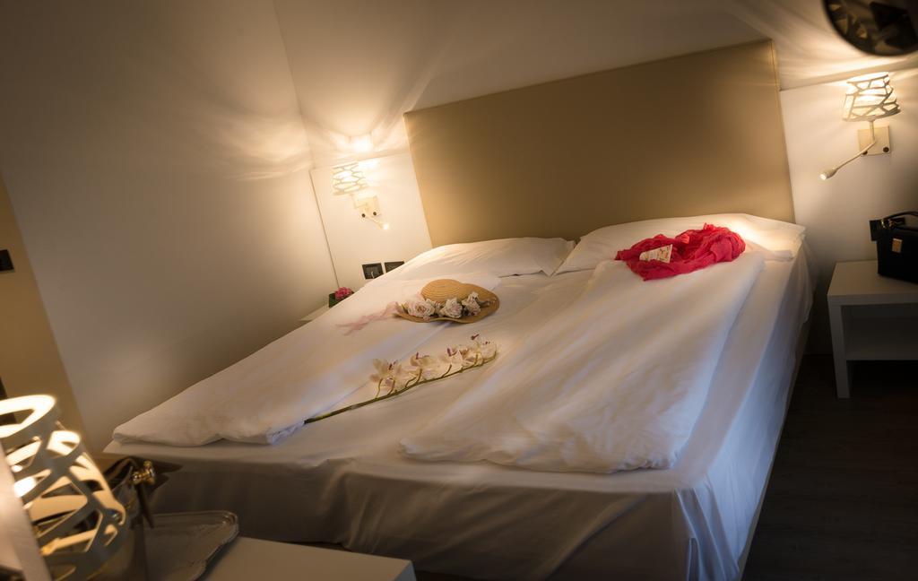 Fantinello Hotel Каорле Экстерьер фото