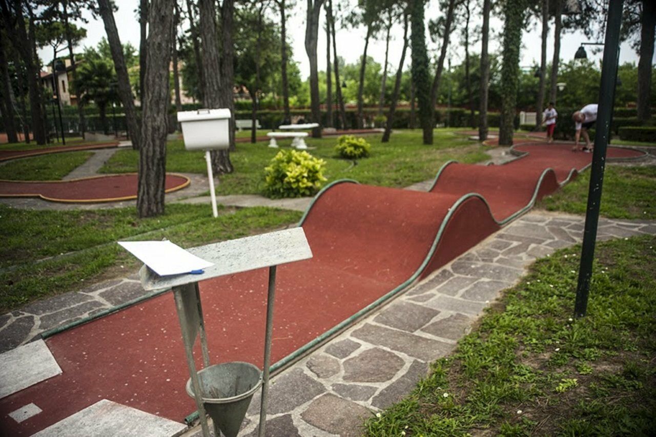Fantinello Hotel Каорле Экстерьер фото